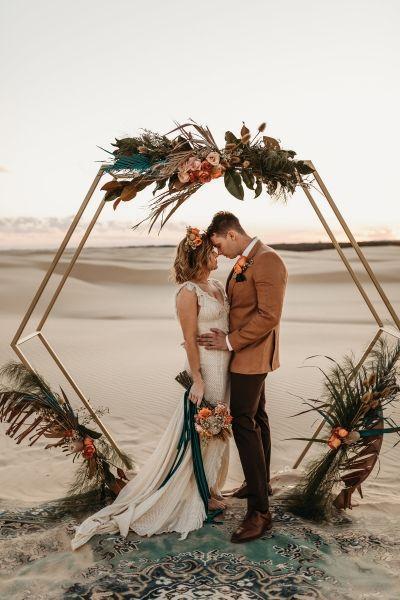 Top 20+ Romantic Beach Wedding Decor Ideas for Your Big Day Aliens tips Beach Wedding Decor Ideas, Romantic Beach Wedding, Starfish and Shells, Hanging Decorations, Bamboo Arch, Wooden Signs, Beach Umbrellas, Wooden Slice Centerpieces, Seashell Escort Cards, Driftwood Decor, Fairy Lights, Flower Garlands, Seaside-Inspired Favors, Beachy Escort Card Display, White Linens, Nautical Details, Seashell Bouquets, Wooden Benches, Sand-Filled Vases, Ocean-Inspired Invitations, Beachy Table Numbers, Sunset Serenade.