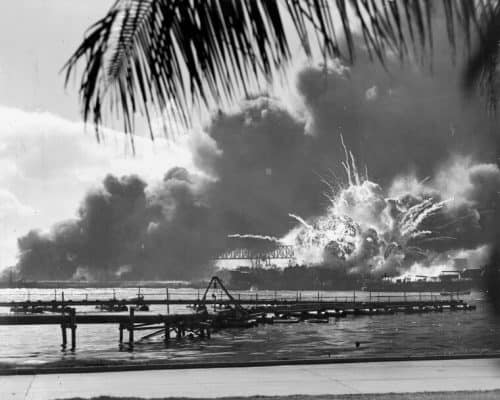 The Attacks at Pearl Harbor Took 2,390 Lives in a Day alienstips
