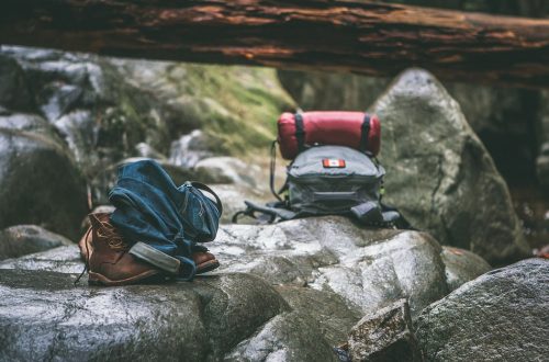 What Do I Need For My First HIKING Trip? Hiking Essentials.Alienstips.com